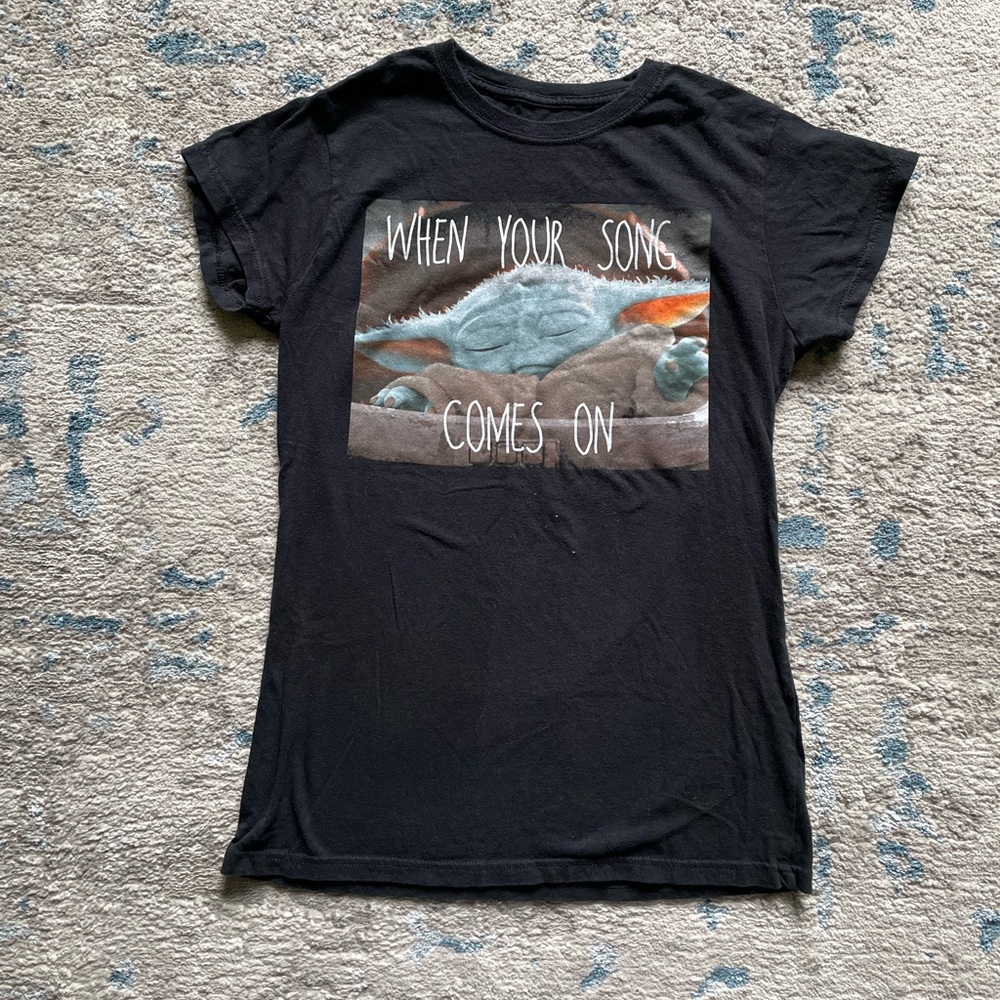 Girls baby yoda shirt